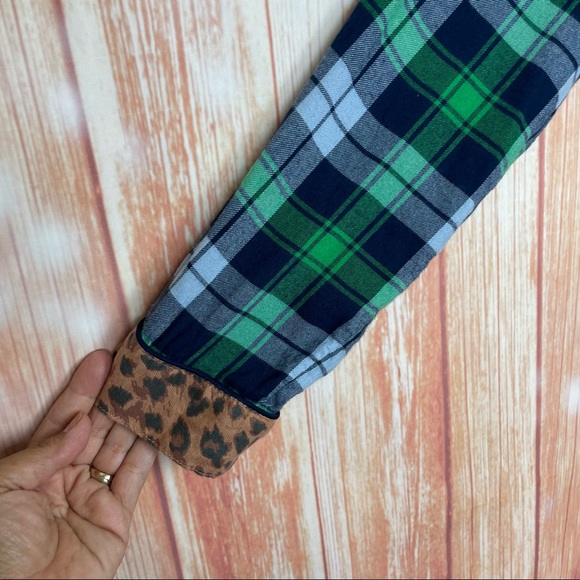 Aerie Mixed Pattern Flannel Button Up Blouse (M) - Picture 4 of 12